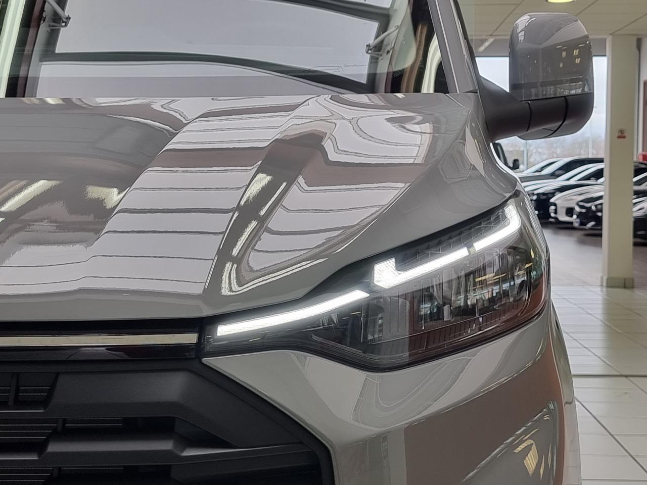 0679-0003327_p68 - FORD - TRANSIT - 2025 - photo 6