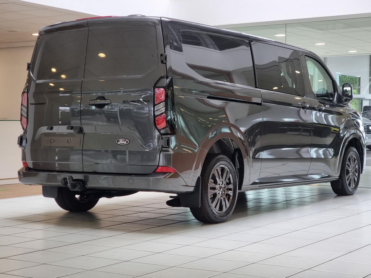 0679-0003328_p68 - FORD - TRANSIT - 2025 - photo 2