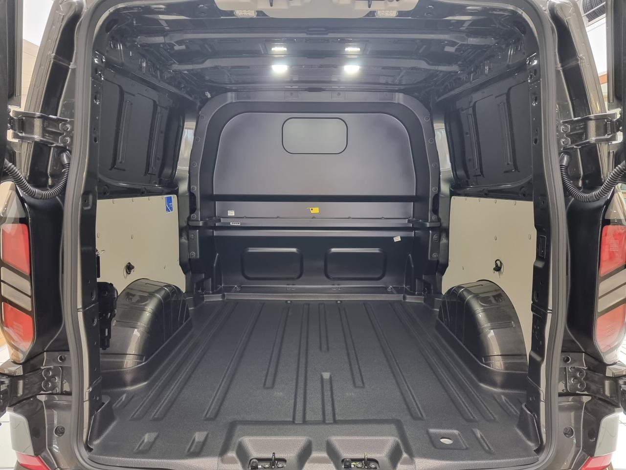 0679-0003328_p68 - FORD - TRANSIT - 2025 - photo 15