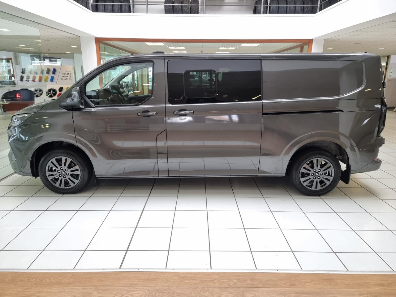 0679-0003328_p68 - FORD - TRANSIT - 2025 - photo 27