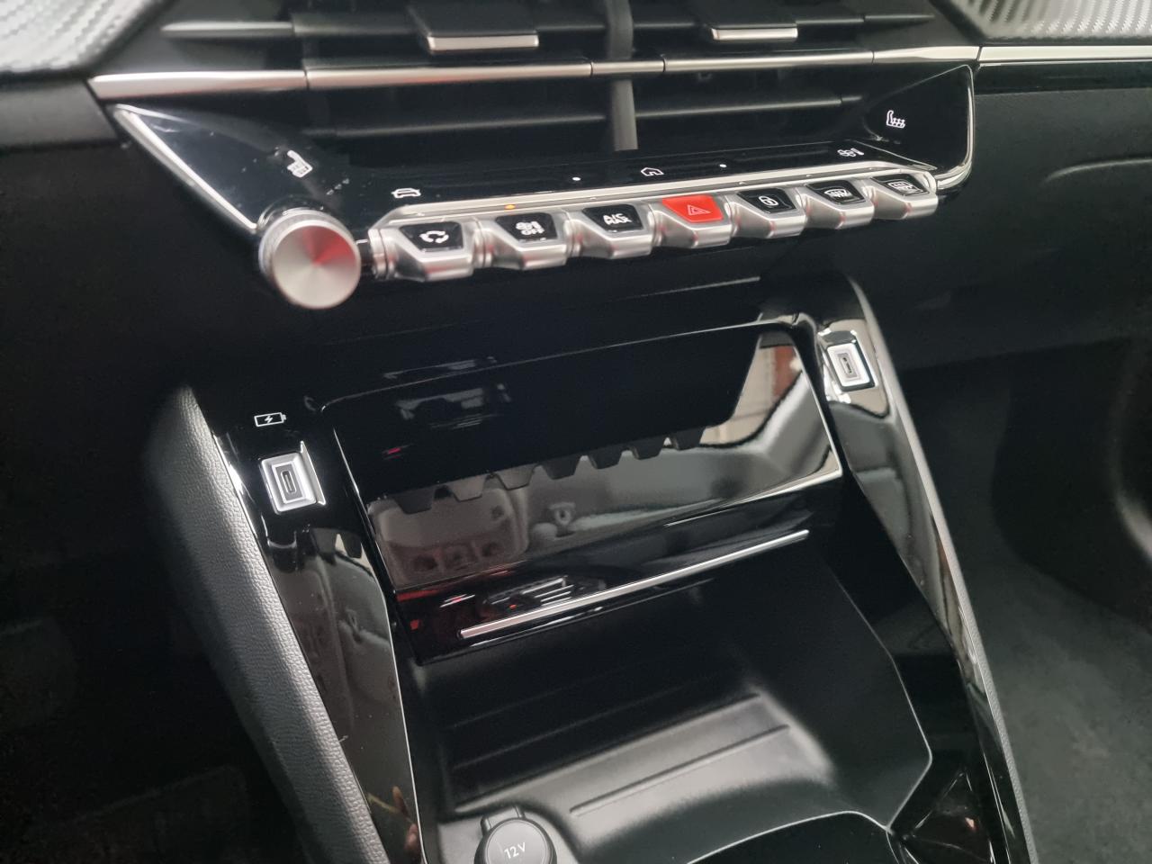 0679-0003330_p68 - PEUGEOT - 208 - 2026 - photo 17