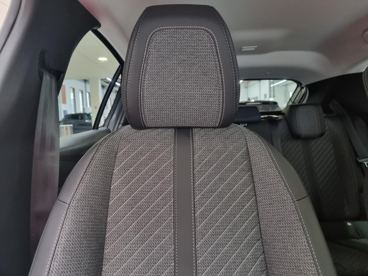 0679-0003330_p68 - PEUGEOT - 208 - 2026 - photo 13