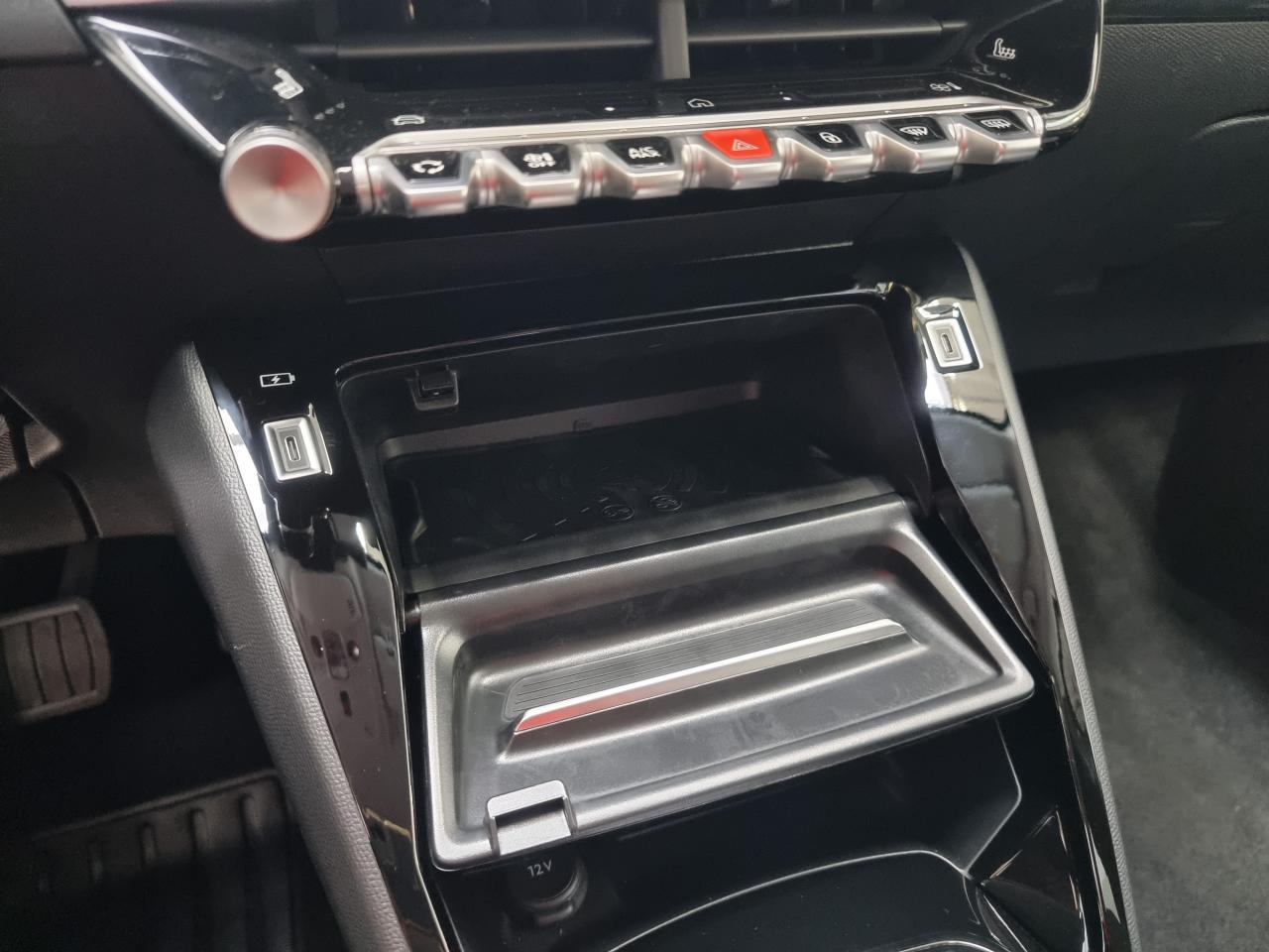 0679-0003334_p68 - PEUGEOT - 208 - 2026 - photo 18