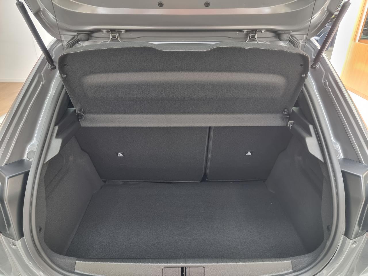 0679-0003374_p68 - PEUGEOT - 208 - 2025 - photo 12