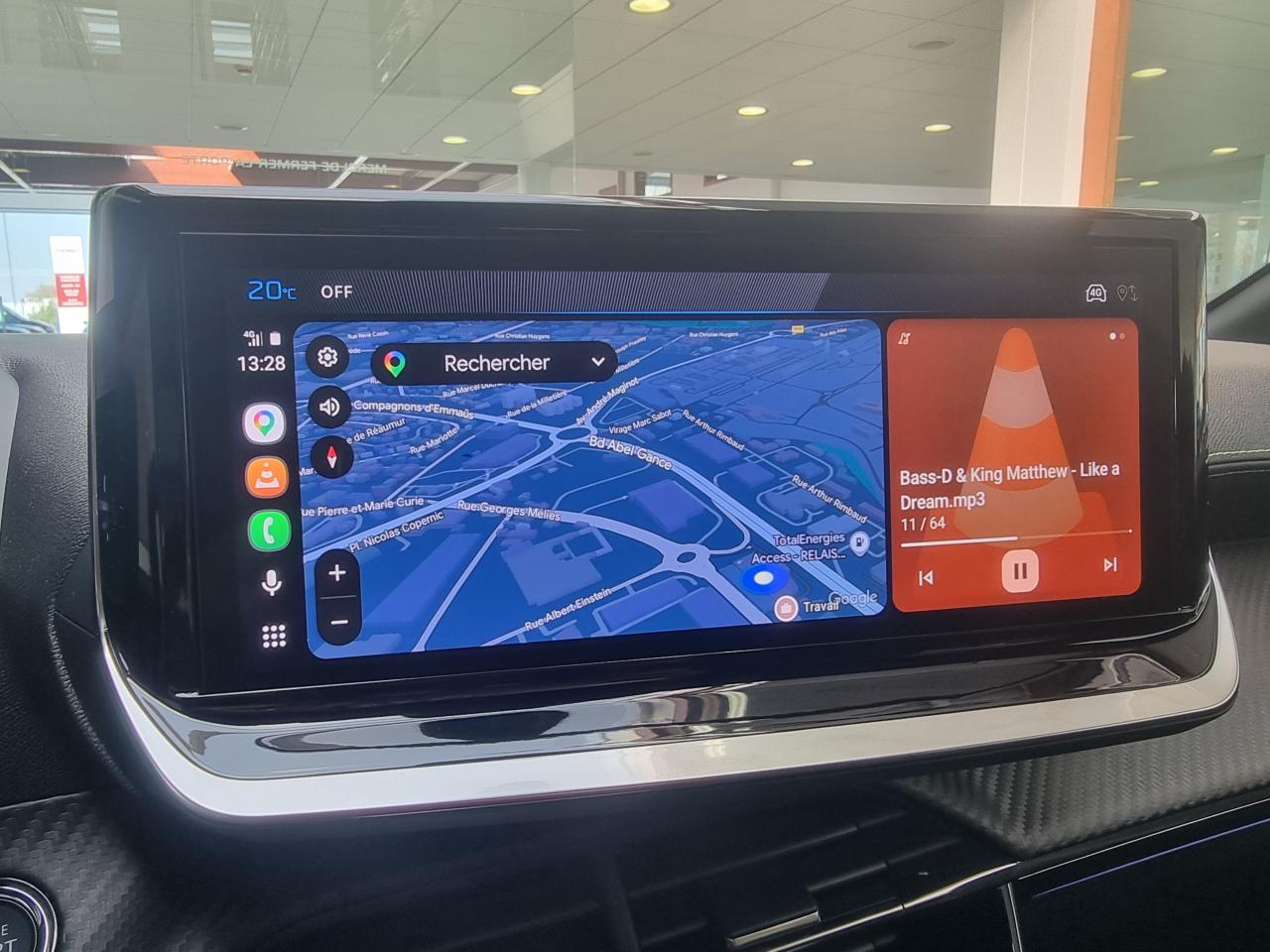 0679-0003374_p68 - PEUGEOT - 208 - 2025 - photo 22