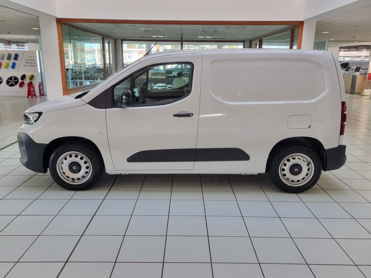 0679-0003380_p68 - CITROEN - BERLINGO - 2025 - photo 27