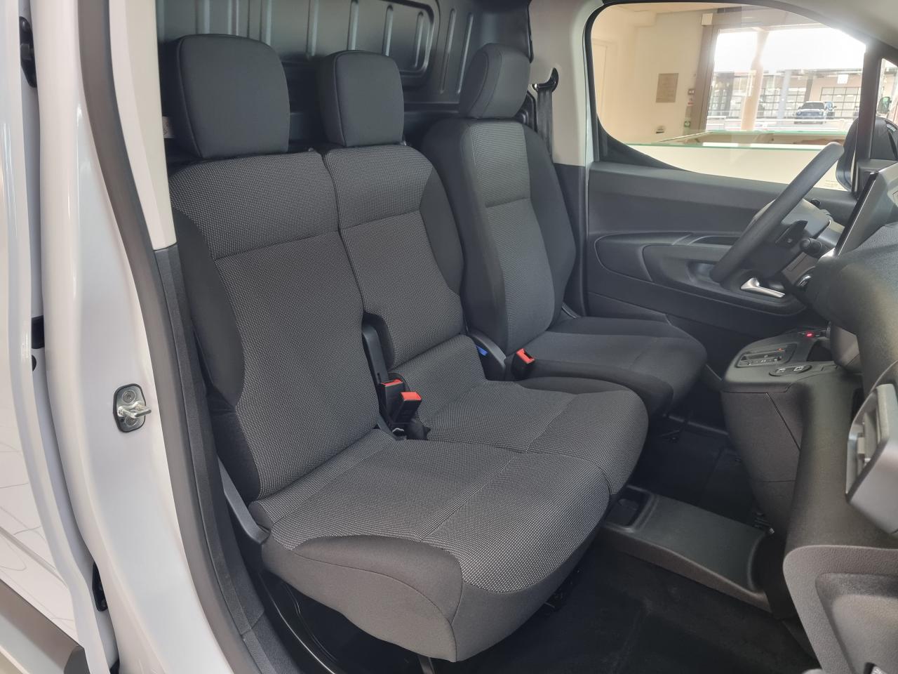 0679-0003380_p68 - CITROEN - BERLINGO - 2025 - photo 9