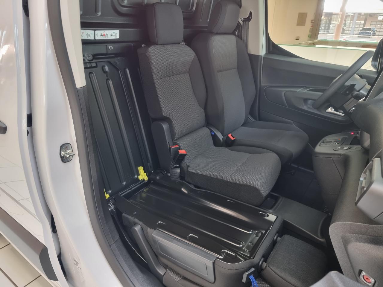 0679-0003380_p68 - CITROEN - BERLINGO - 2025 - photo 11