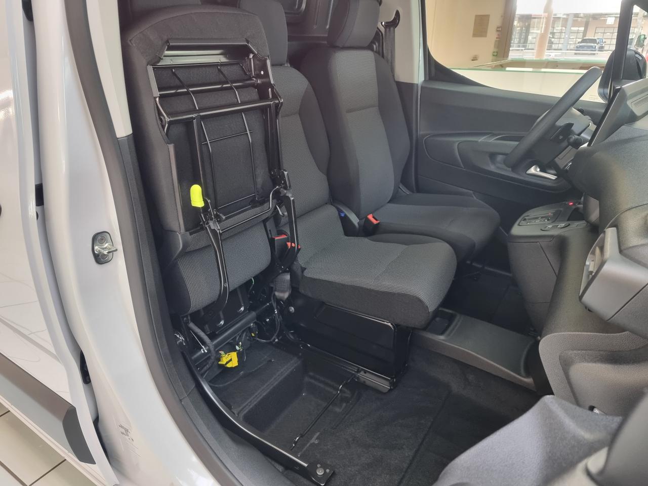 0679-0003381_p68 - CITROEN - BERLINGO - 2025 - photo 12