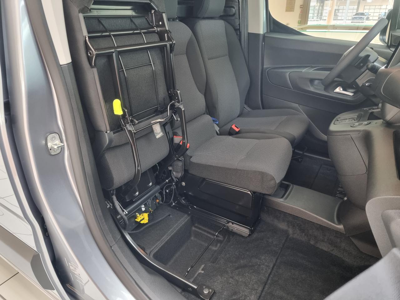 0679-0003383_p68 - CITROEN - BERLINGO - 2025 - photo 11