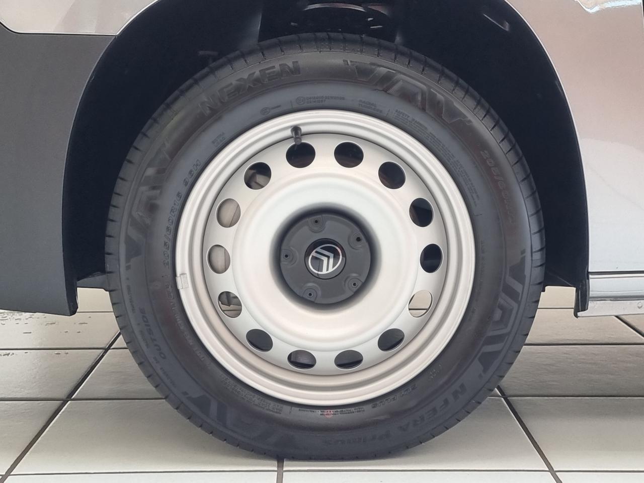 0679-0003383_p68 - CITROEN - BERLINGO - 2025 - photo 5