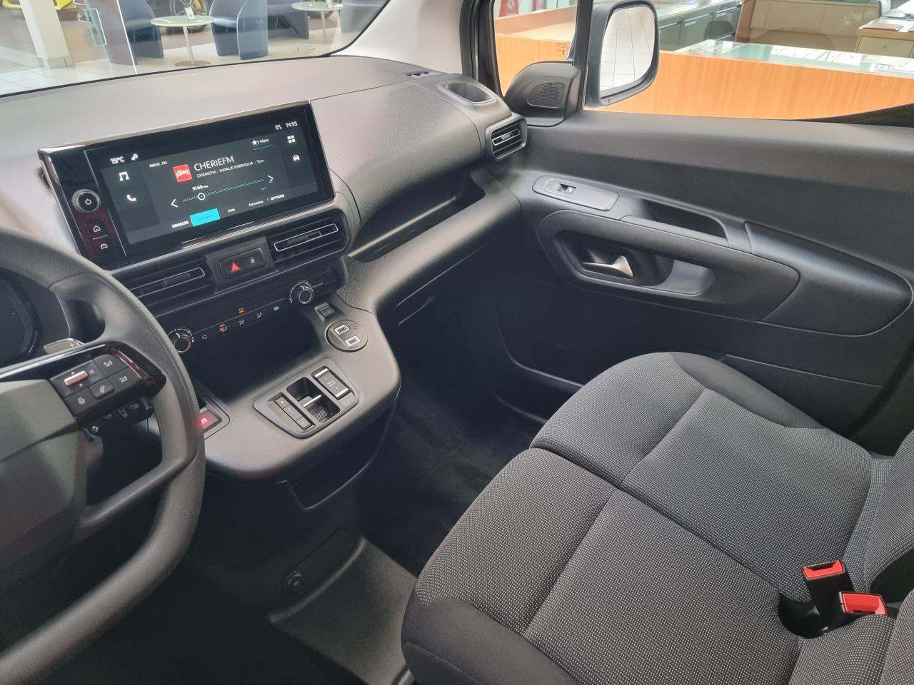 0679-0003383_p68 - CITROEN - BERLINGO - 2025 - photo 4