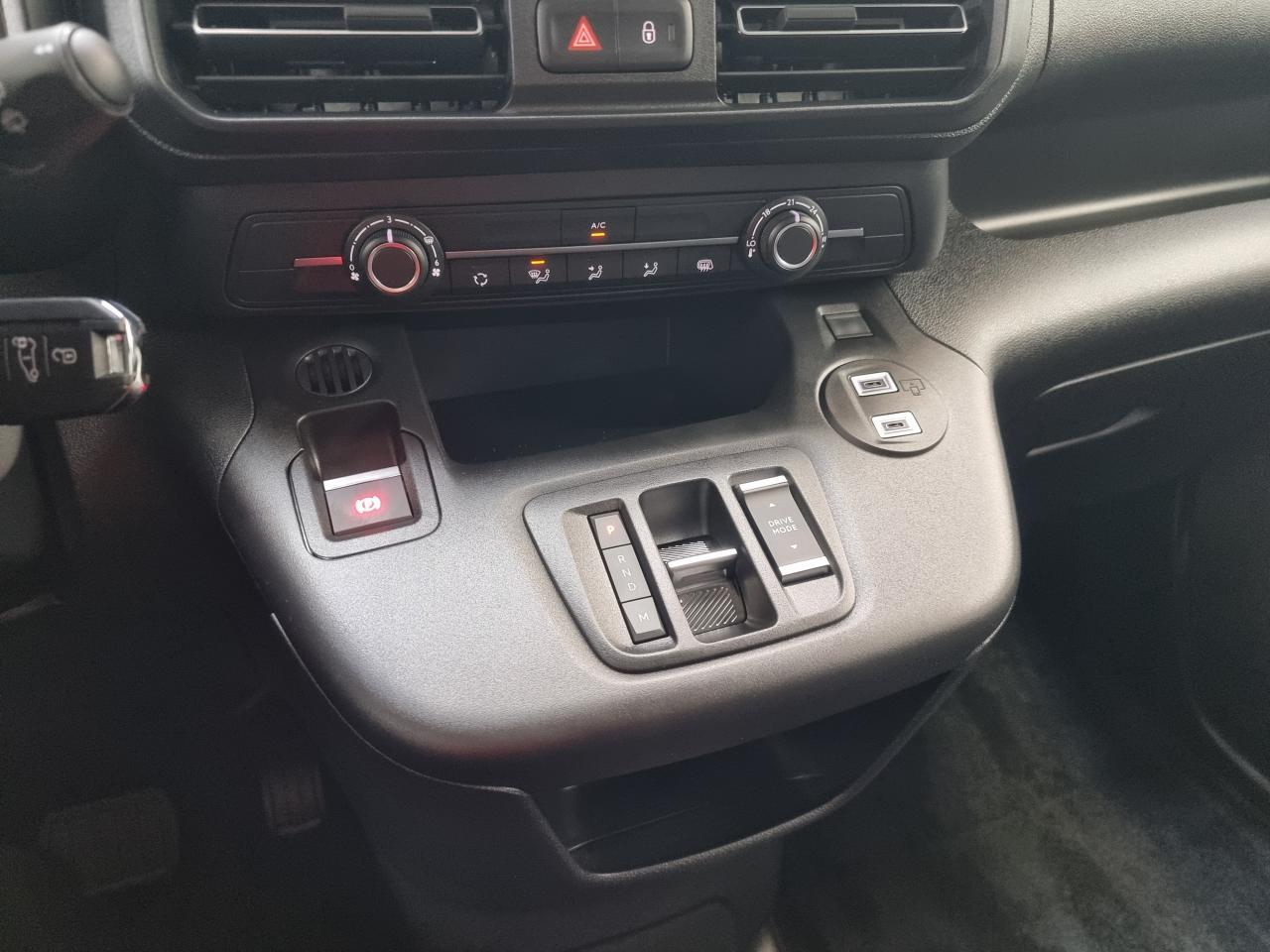 0679-0003383_p68 - CITROEN - BERLINGO - 2025 - photo 20