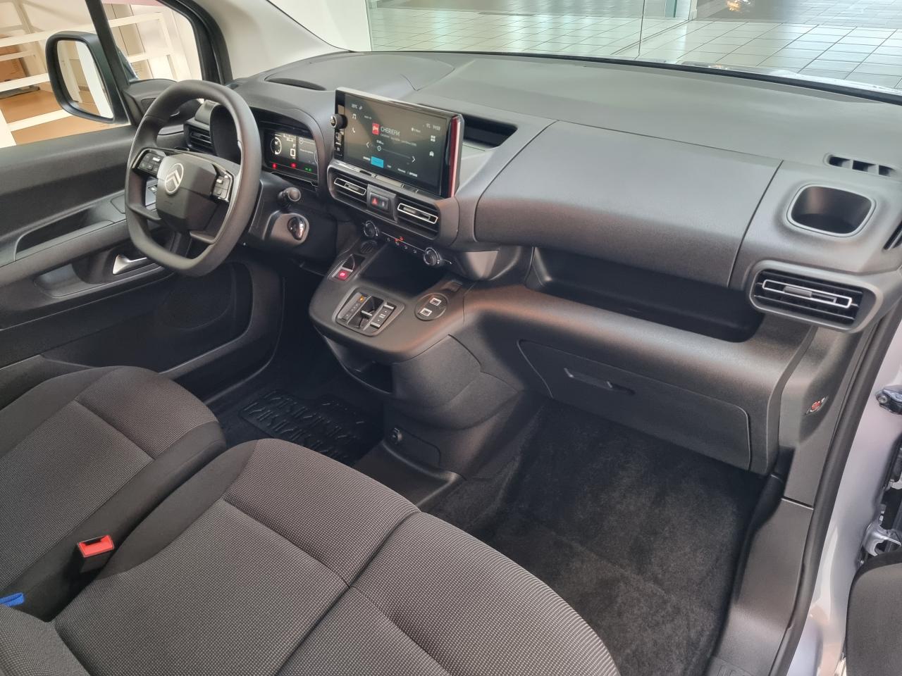 0679-0003383_p68 - CITROEN - BERLINGO - 2025 - photo 3