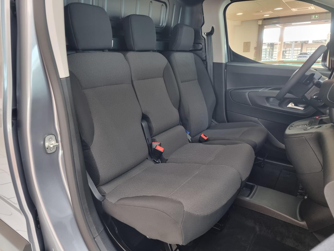 0679-0003383_p68 - CITROEN - BERLINGO - 2025 - photo 9