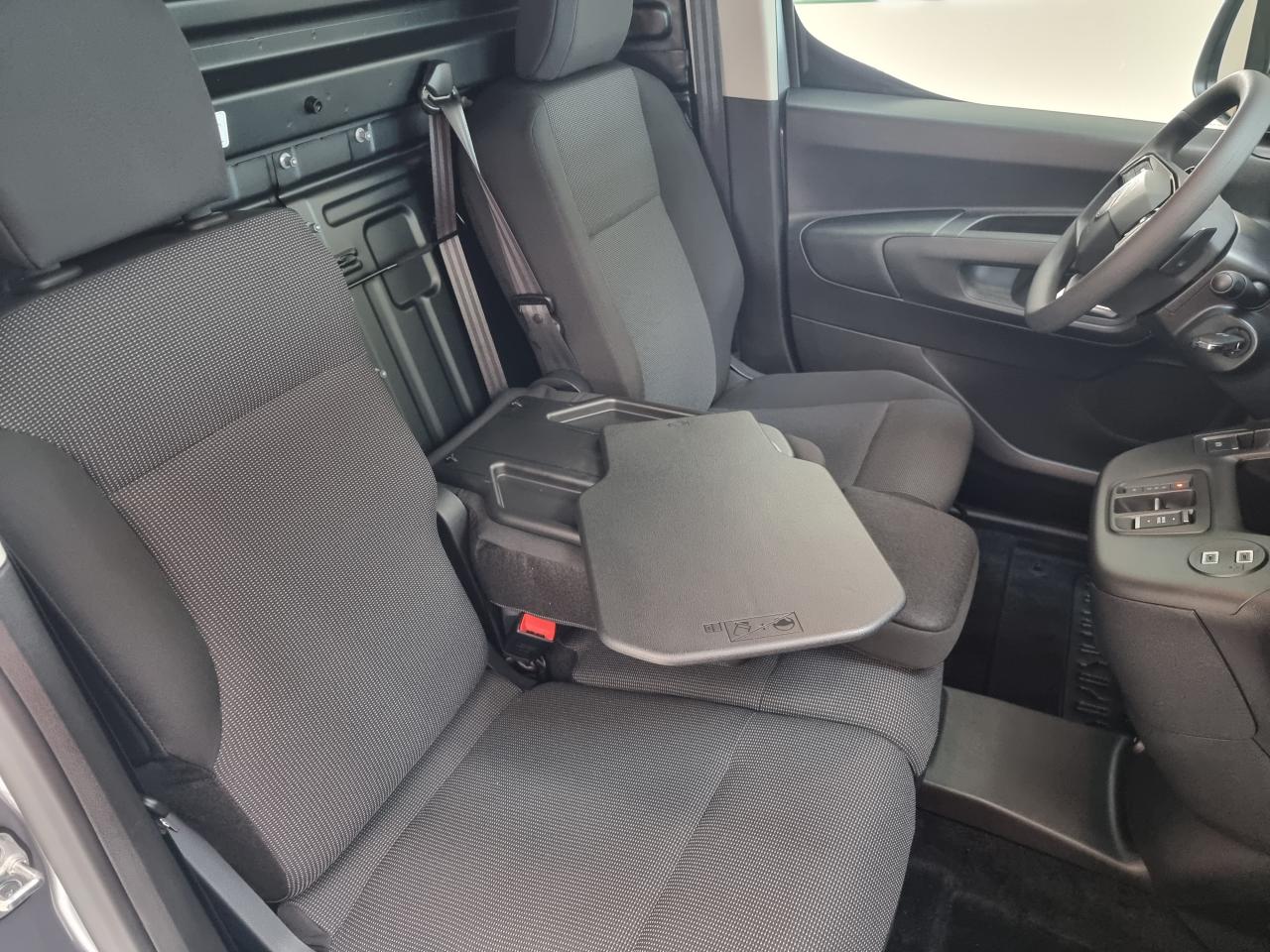 0679-0003383_p68 - CITROEN - BERLINGO - 2025 - photo 12