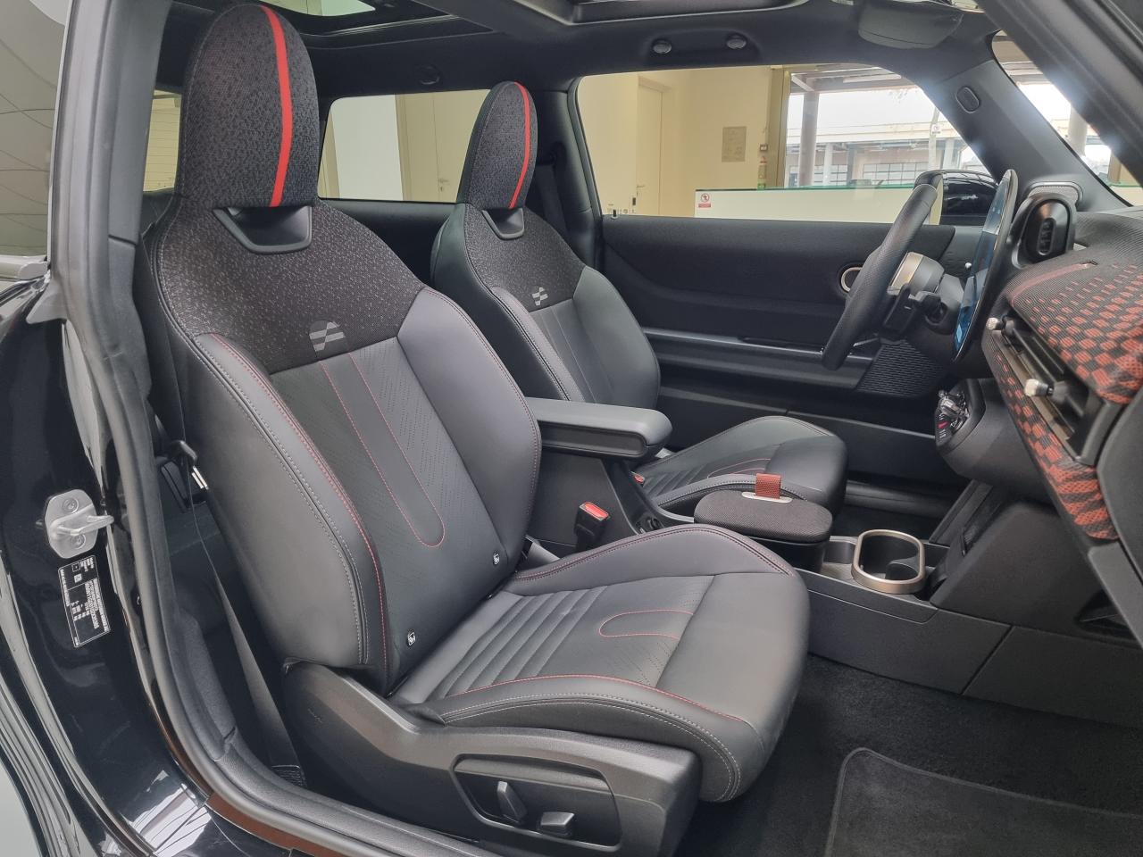 0679-0003395_p68 - MINI - COOPER - 2025 - photo 10