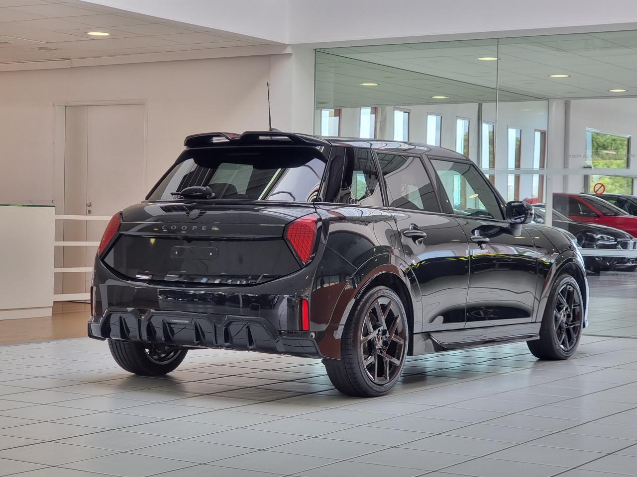 0679-0003399_p68 - MINI - COOPER - 2025 - photo 2