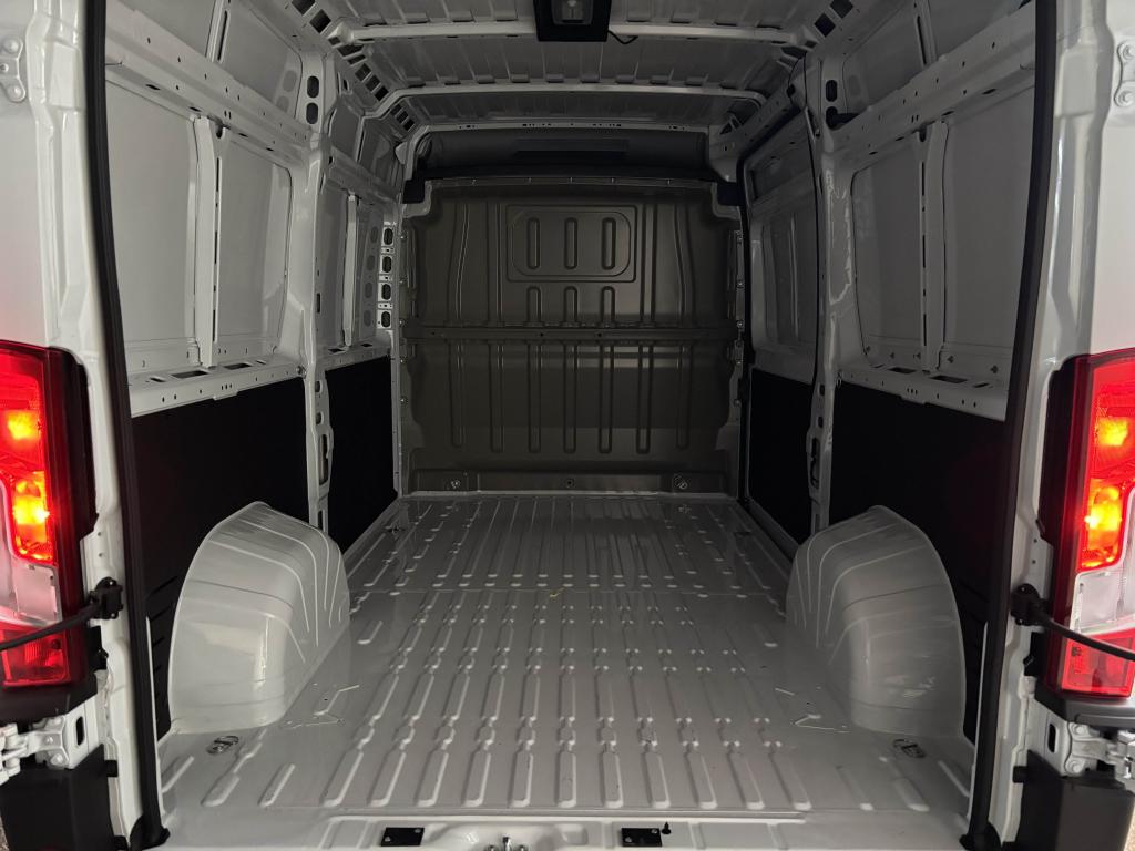 0679-0003438_p68 - PEUGEOT - BOXER - 2025 - photo 16