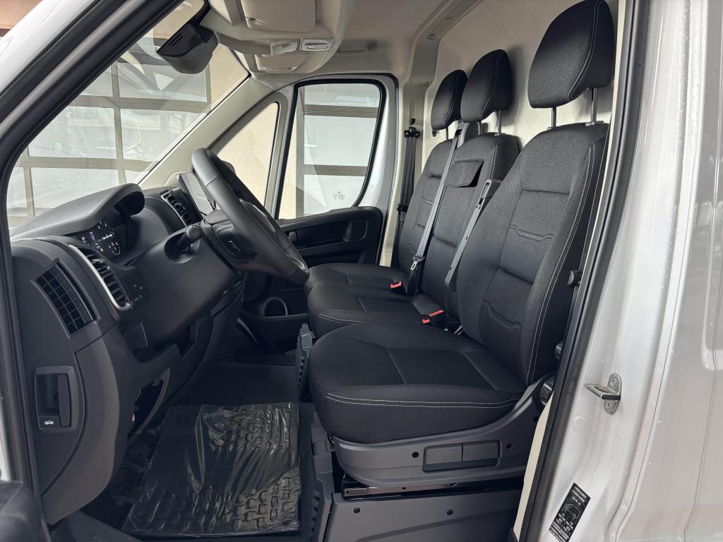 0679-0003445_p68 - PEUGEOT - BOXER - 2025 - photo 15