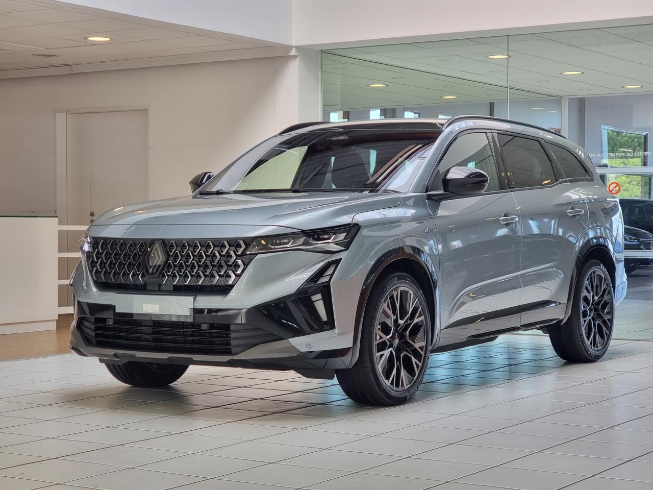 0679-0003460_p68 - RENAULT - ESPACE - 2025 - photo 1