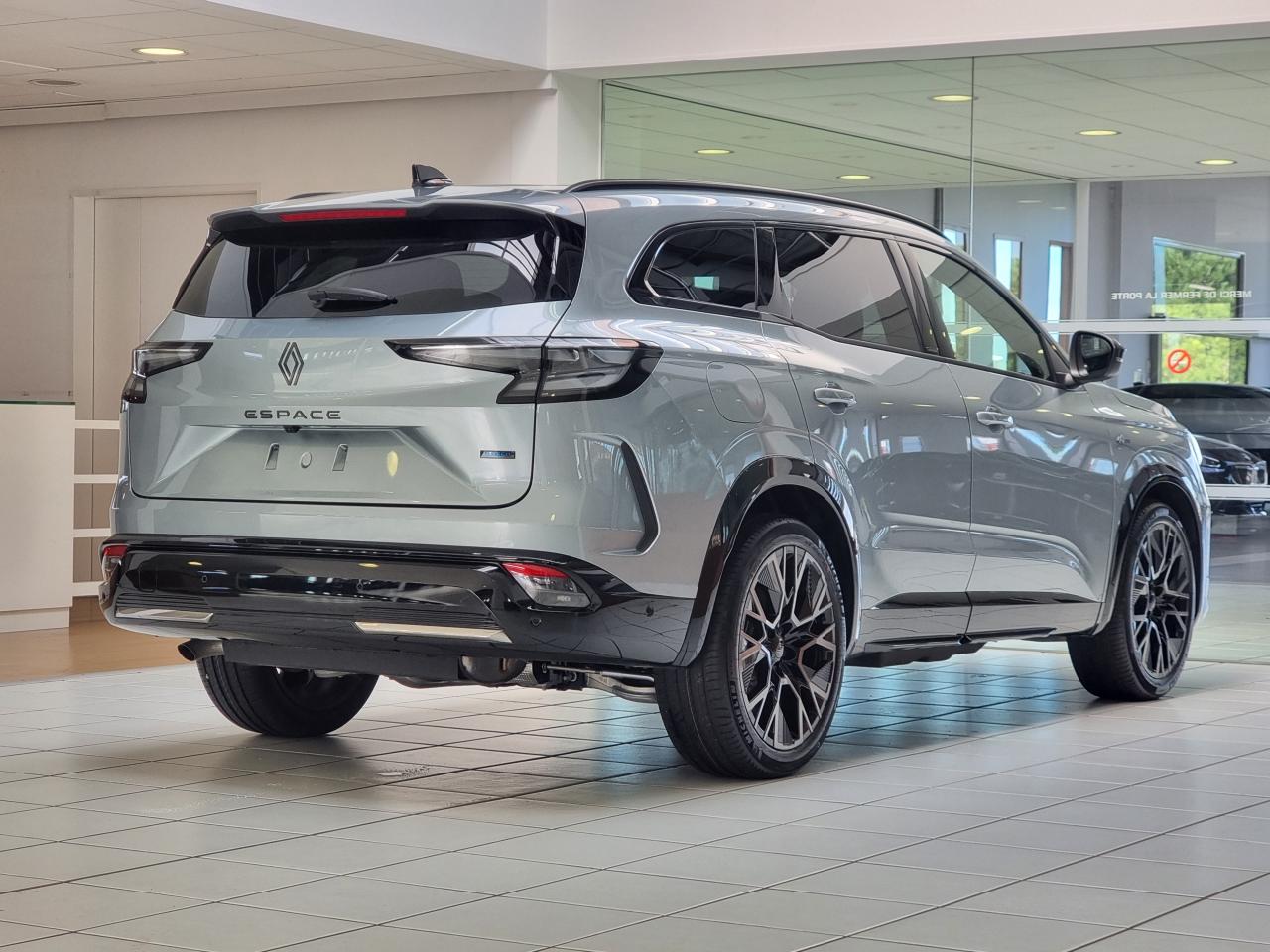 0679-0003460_p68 - RENAULT - ESPACE - 2025 - photo 2