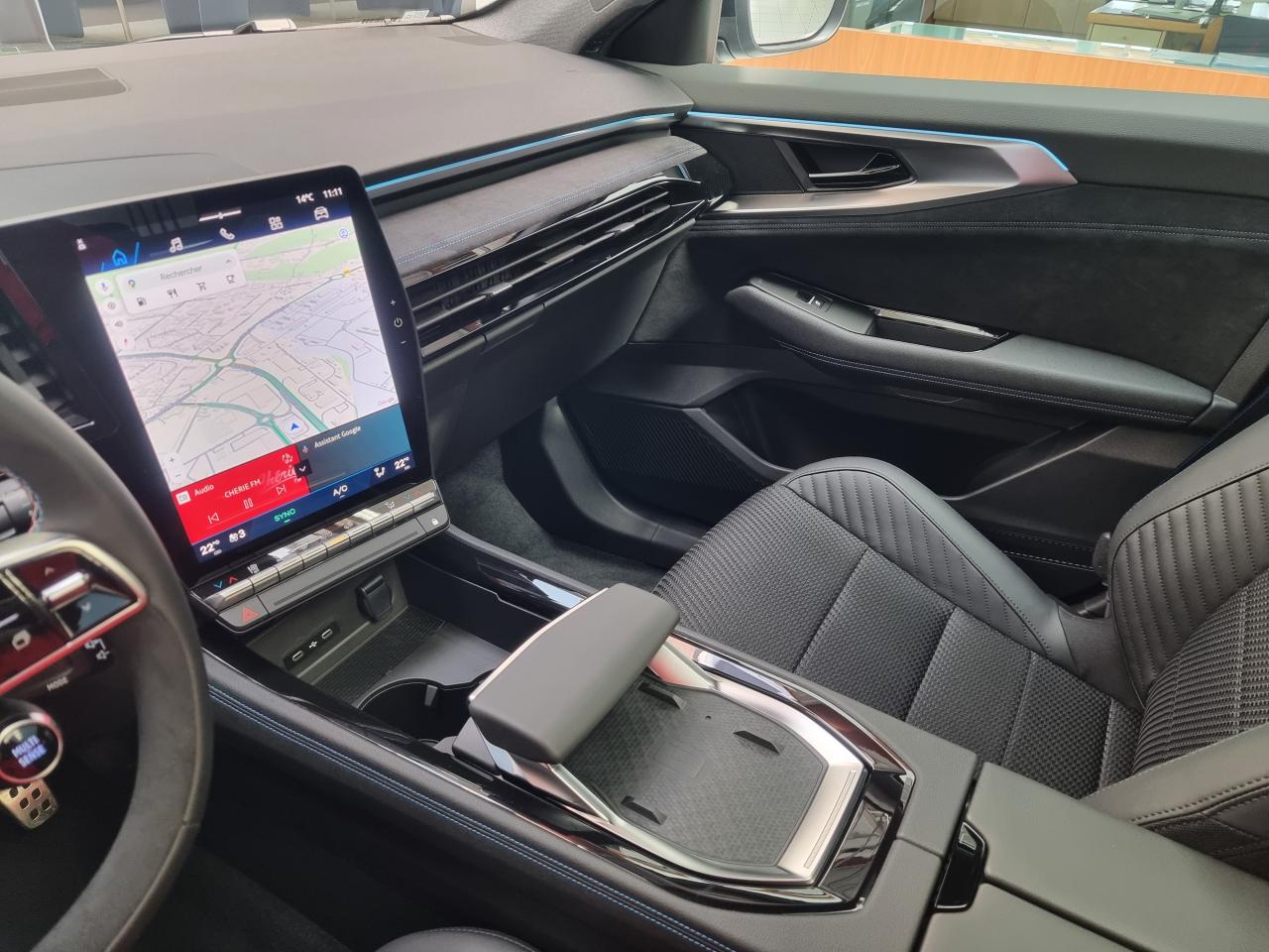 0679-0003460_p68 - RENAULT - ESPACE - 2025 - photo 3