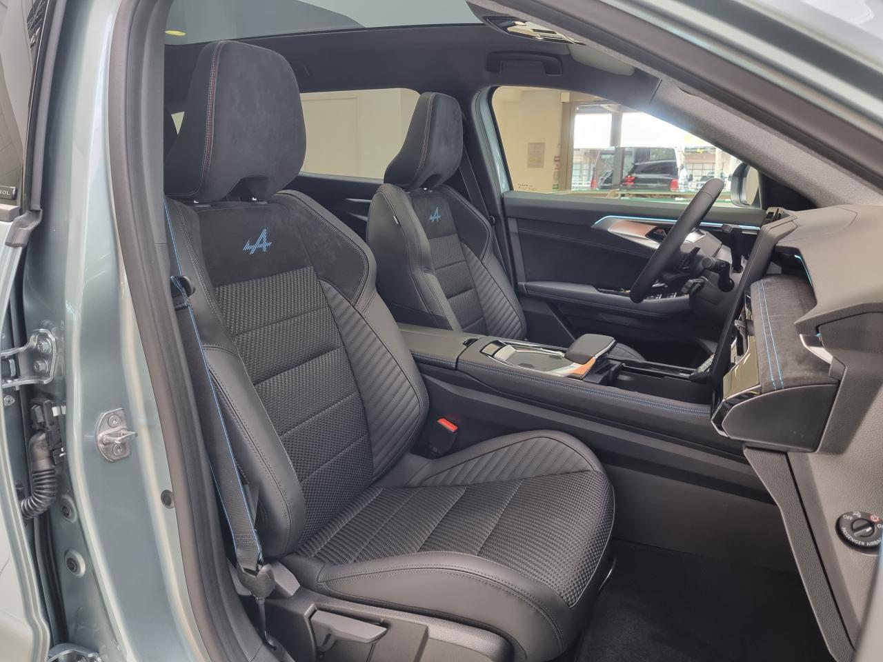 0679-0003460_p68 - RENAULT - ESPACE - 2025 - photo 10