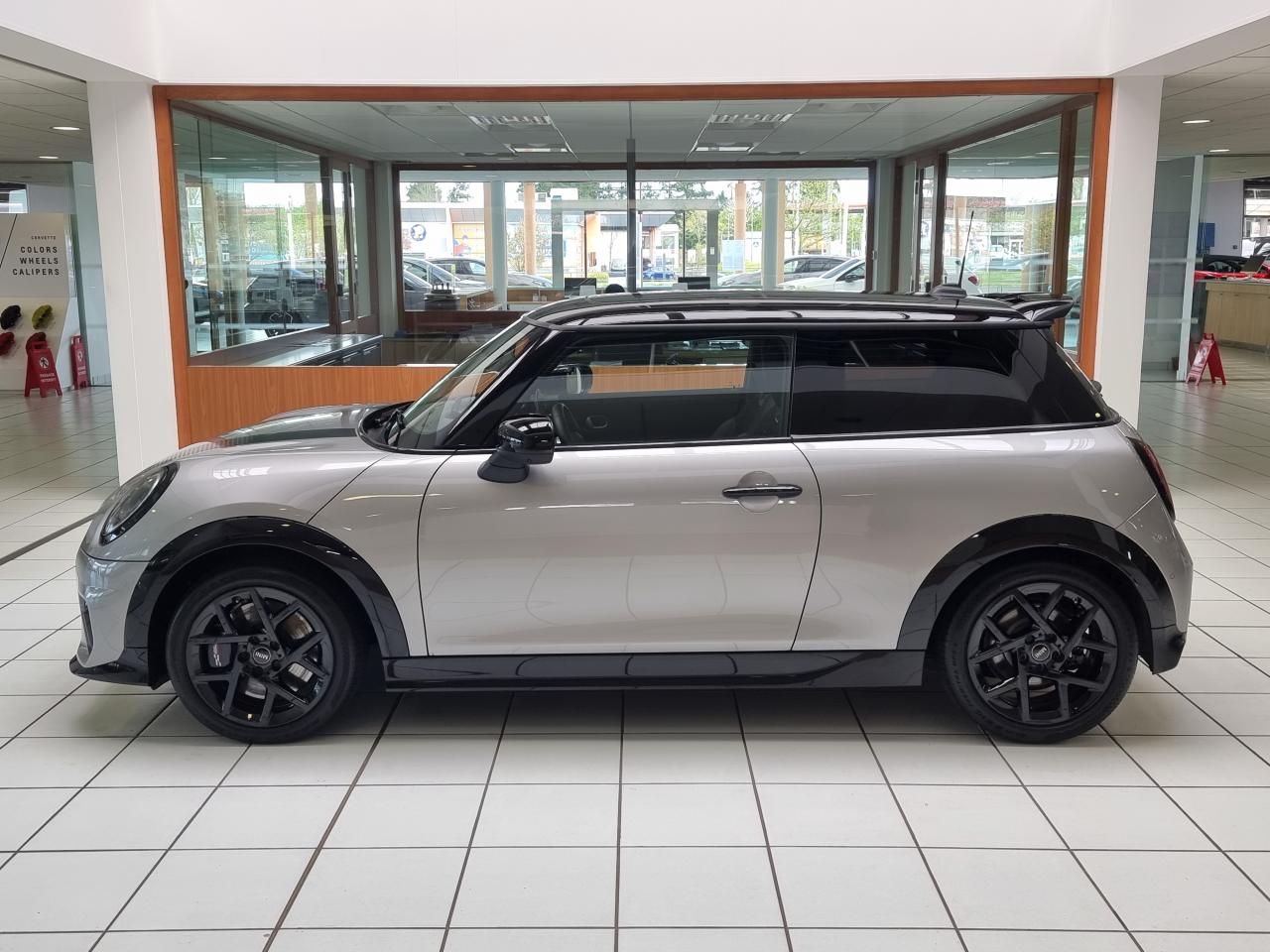 0679-0003462_p68 - MINI - COOPER - 2025 - photo 29