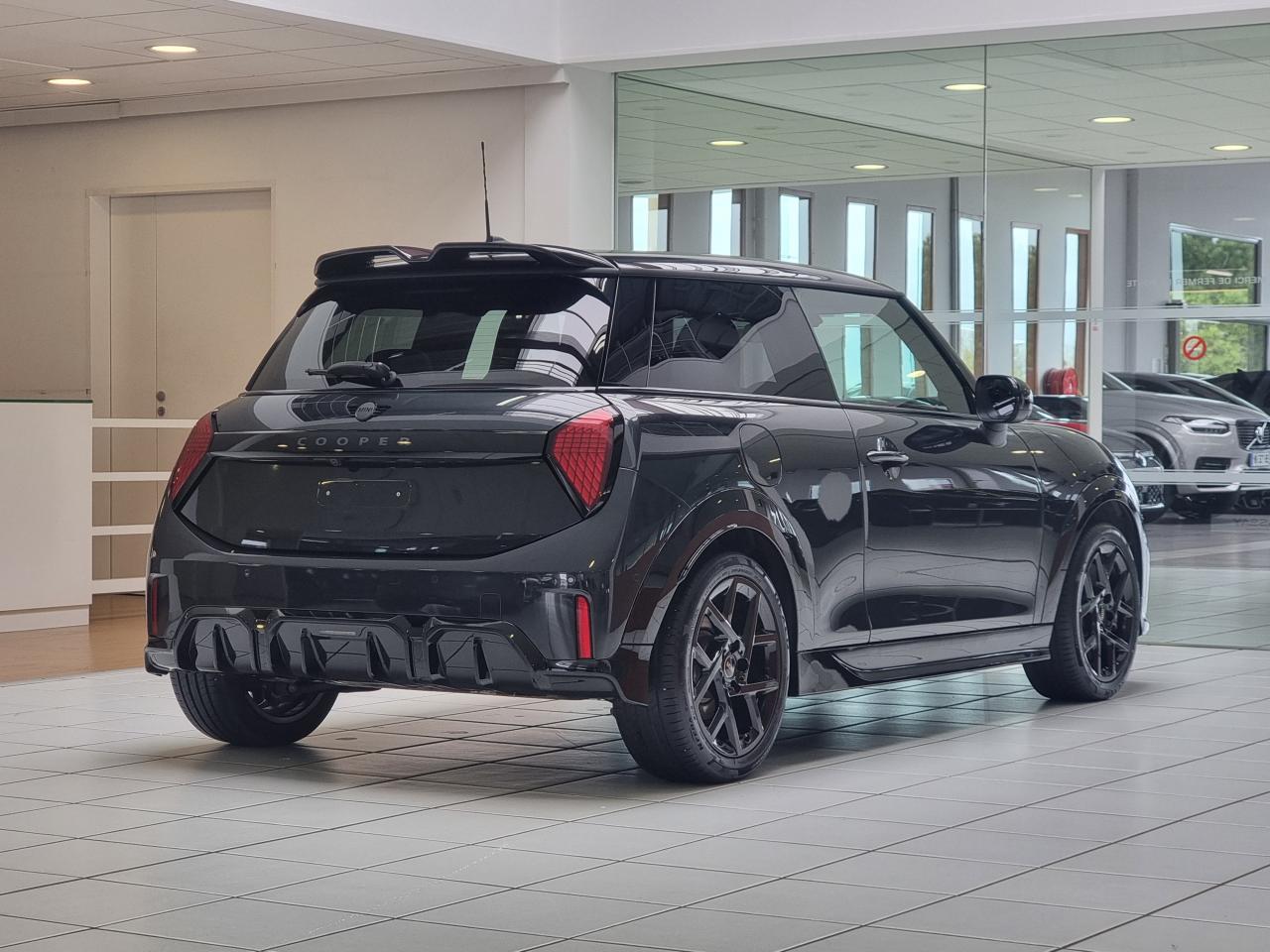 0679-0003464_p68 - MINI - COOPER - 2025 - photo 2