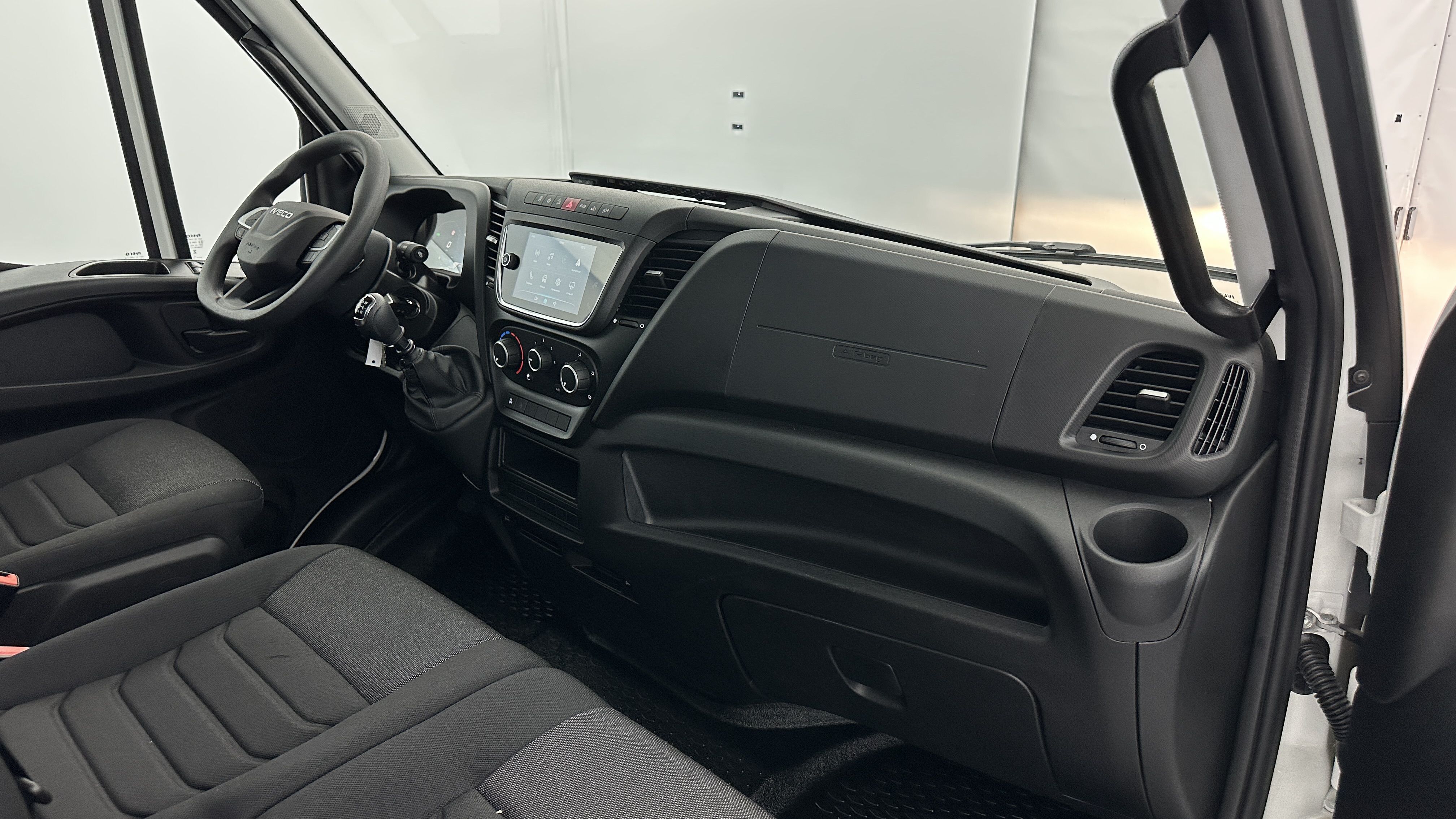 GLI00026435_p53 - IVECO - DAILY - 2026 - photo 7