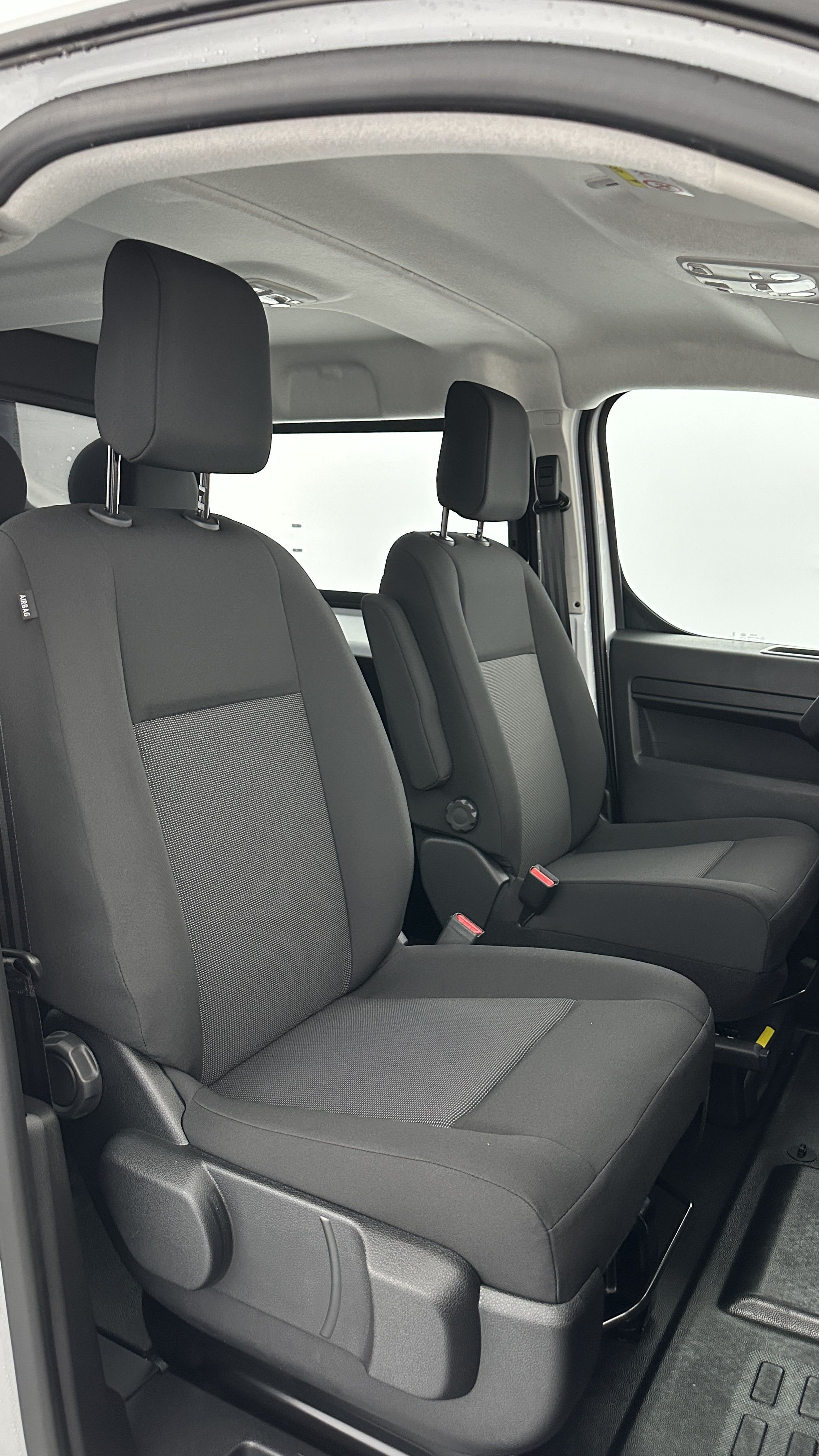 GLI00010700_p53 - PEUGEOT - EXPERT CA - 2025 - photo 8