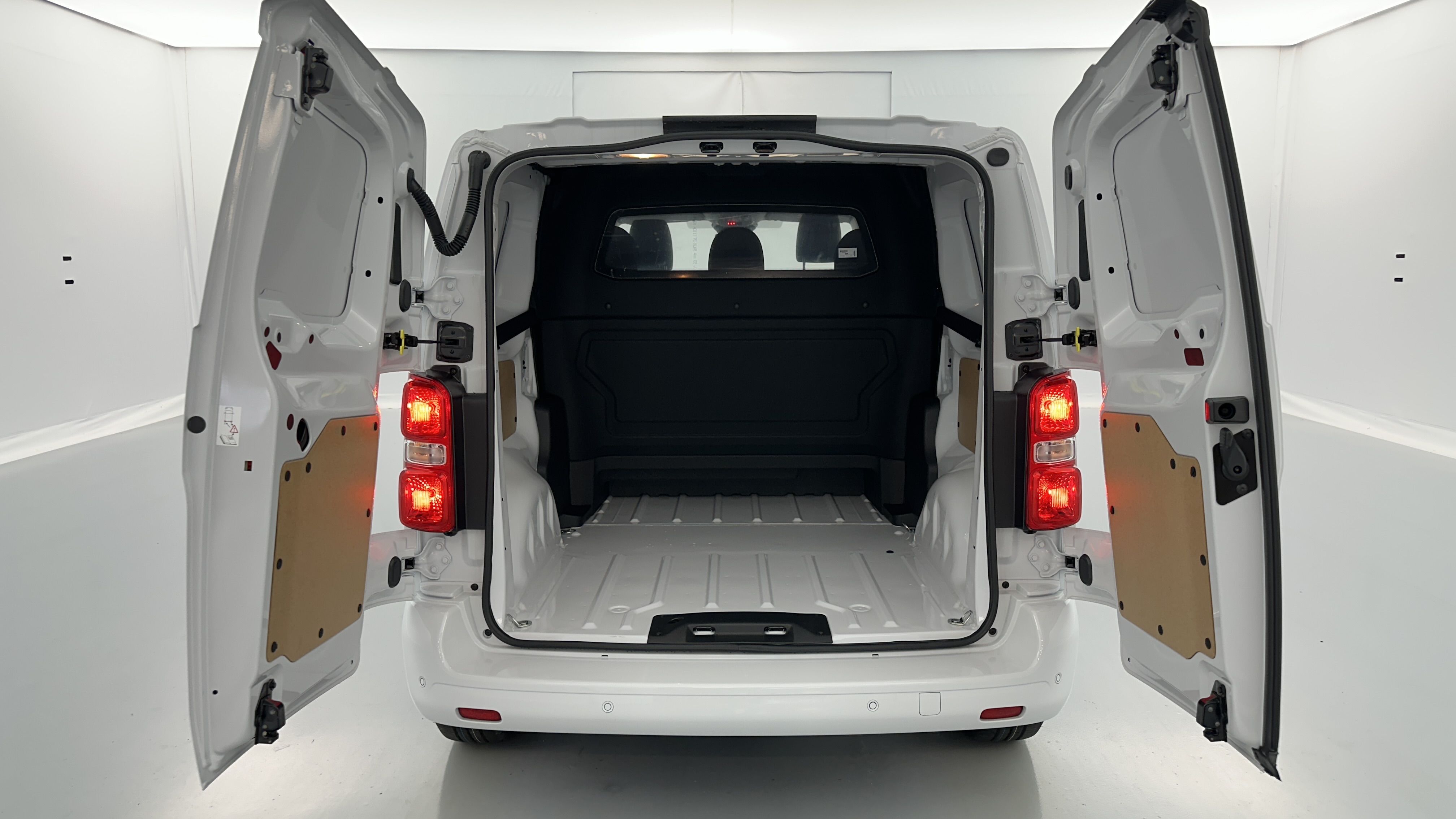 GLI00010700_p53 - PEUGEOT - EXPERT CA - 2025 - photo 15