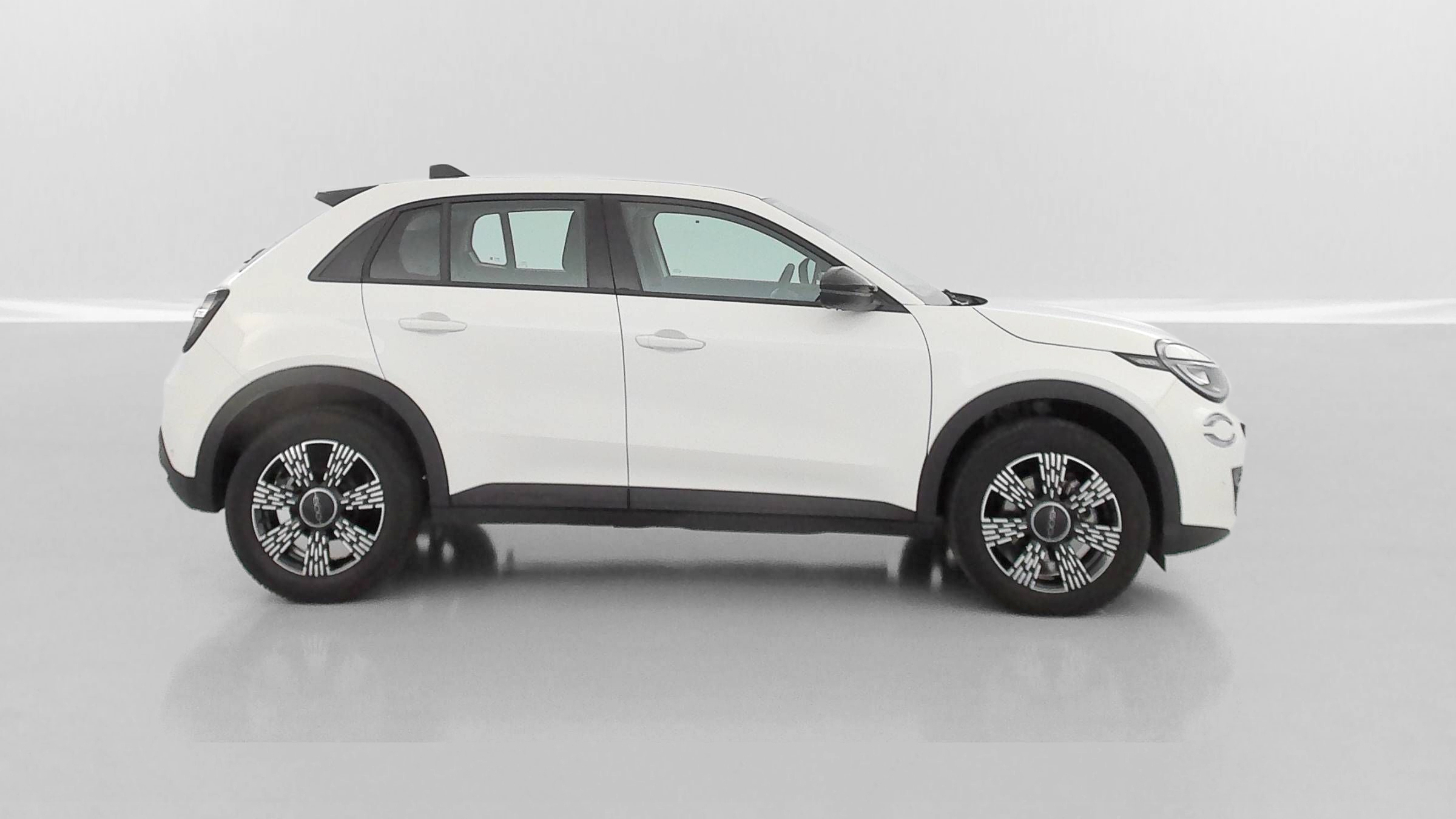 GLI00026497_p53 - FIAT - 600 - 2025 - photo 27