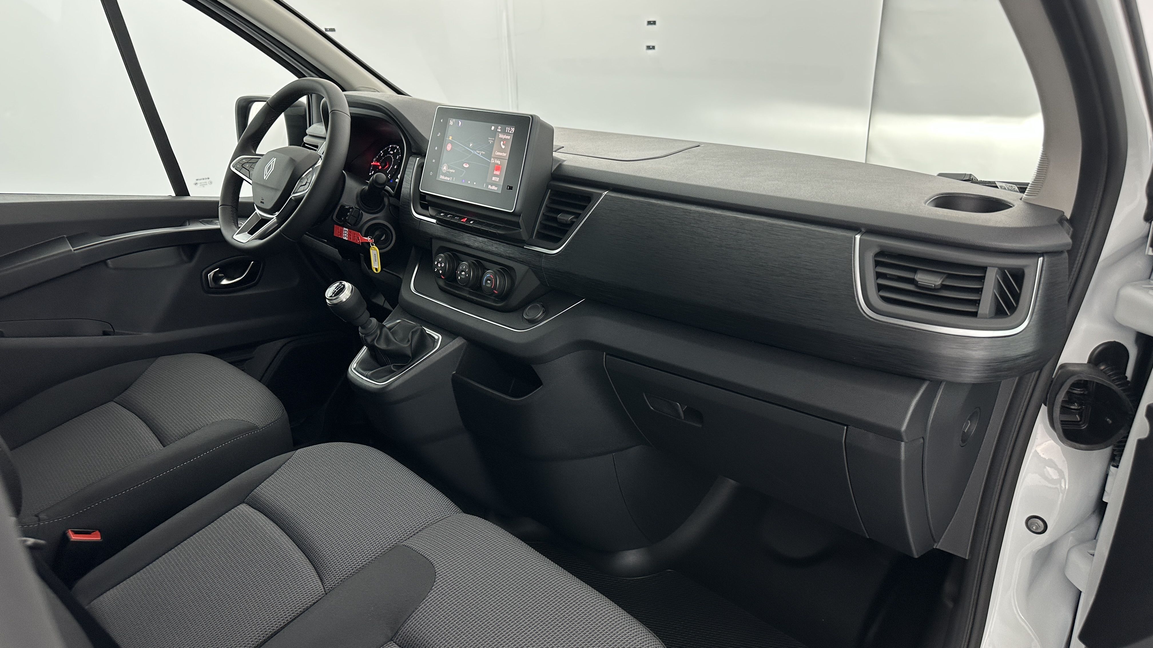 GLI00026543_p53 - RENAULT - TRAFIC - 2025 - photo 15