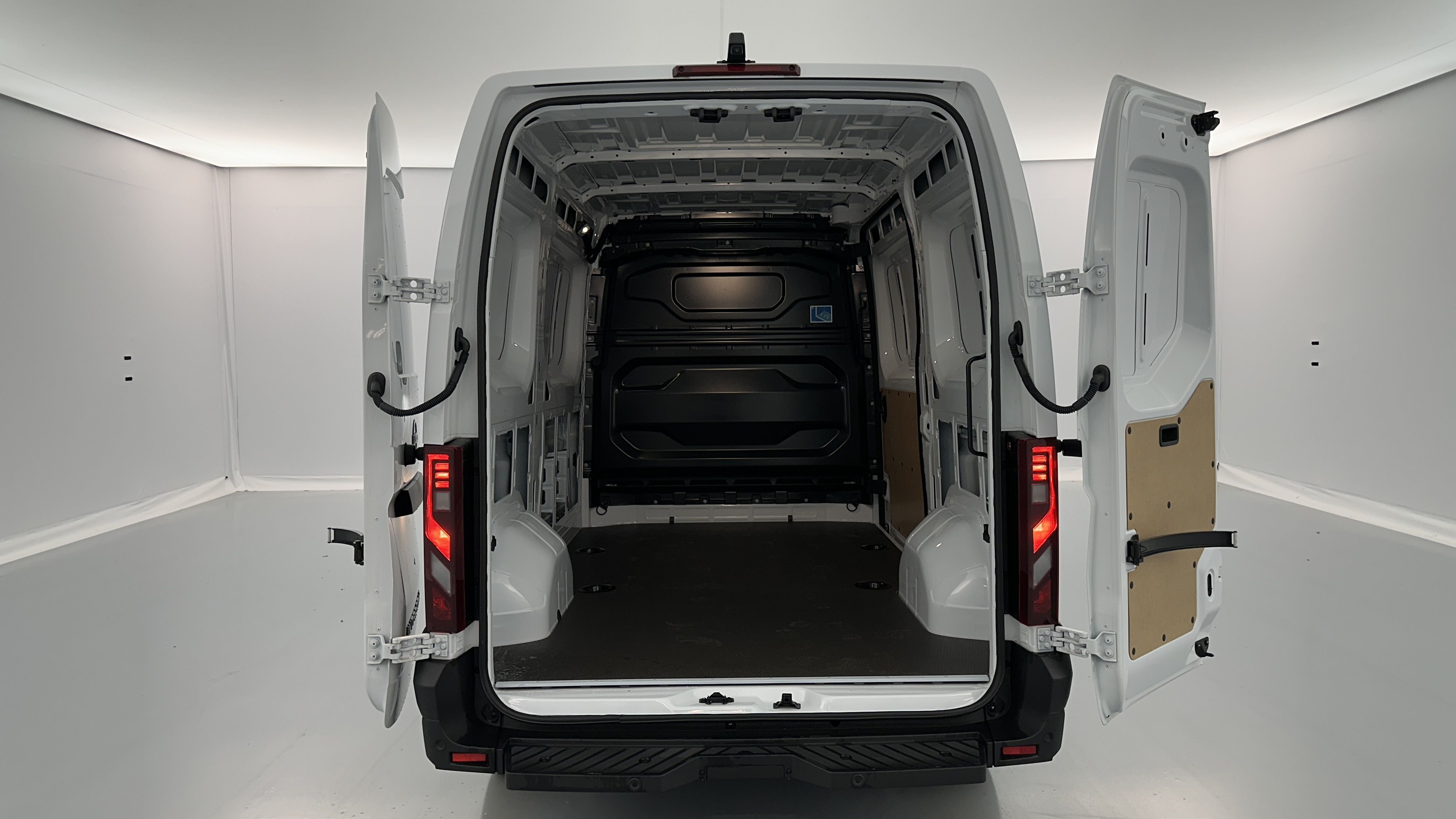 GLI00011034_p53 - NISSAN - INTERSTAR - 2025 - photo 9