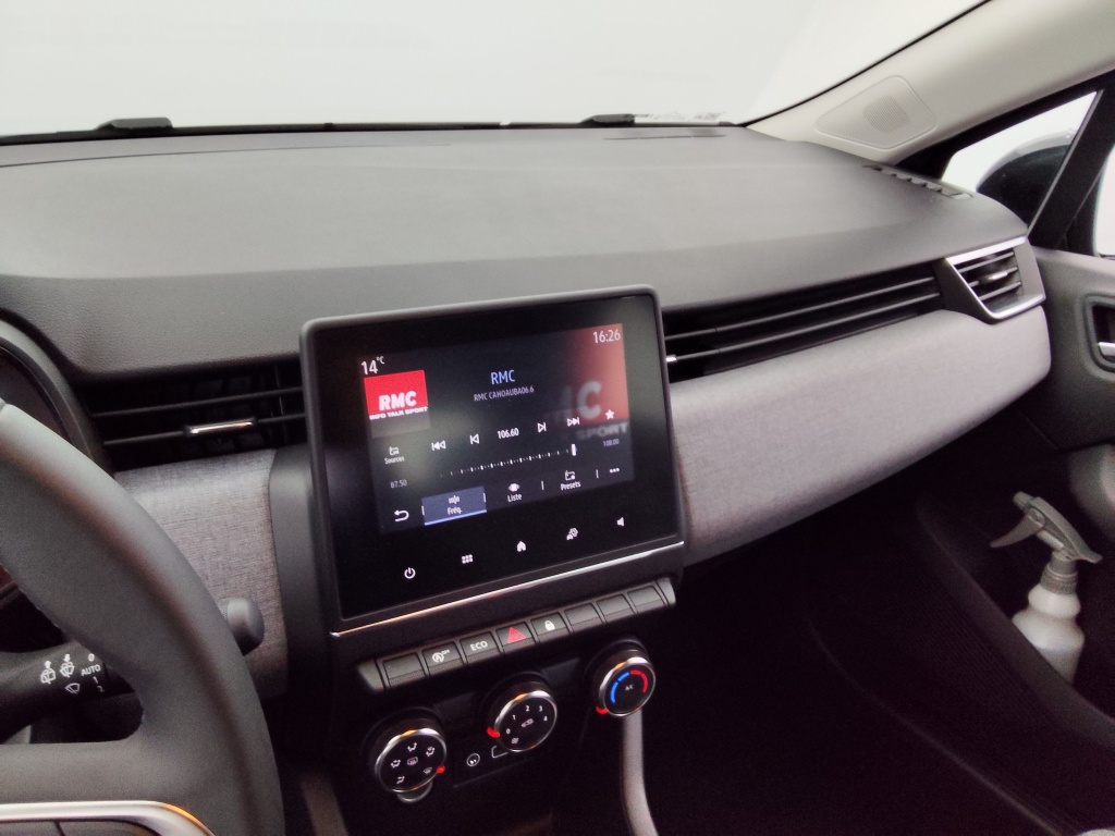 72433_p51 - RENAULT - CLIO - 2025 - photo 12