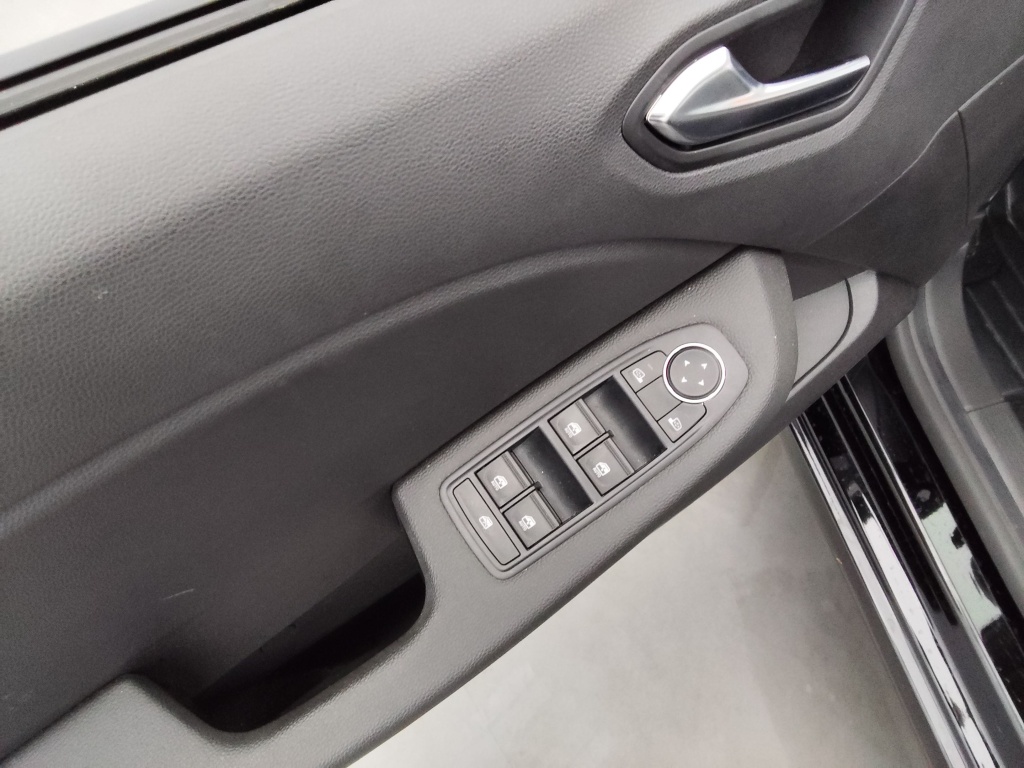 72433_p51 - RENAULT - CLIO - 2025 - photo 17