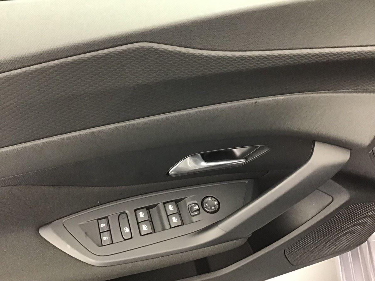 386230_p2 - PEUGEOT - 308 - 2026 - photo 9